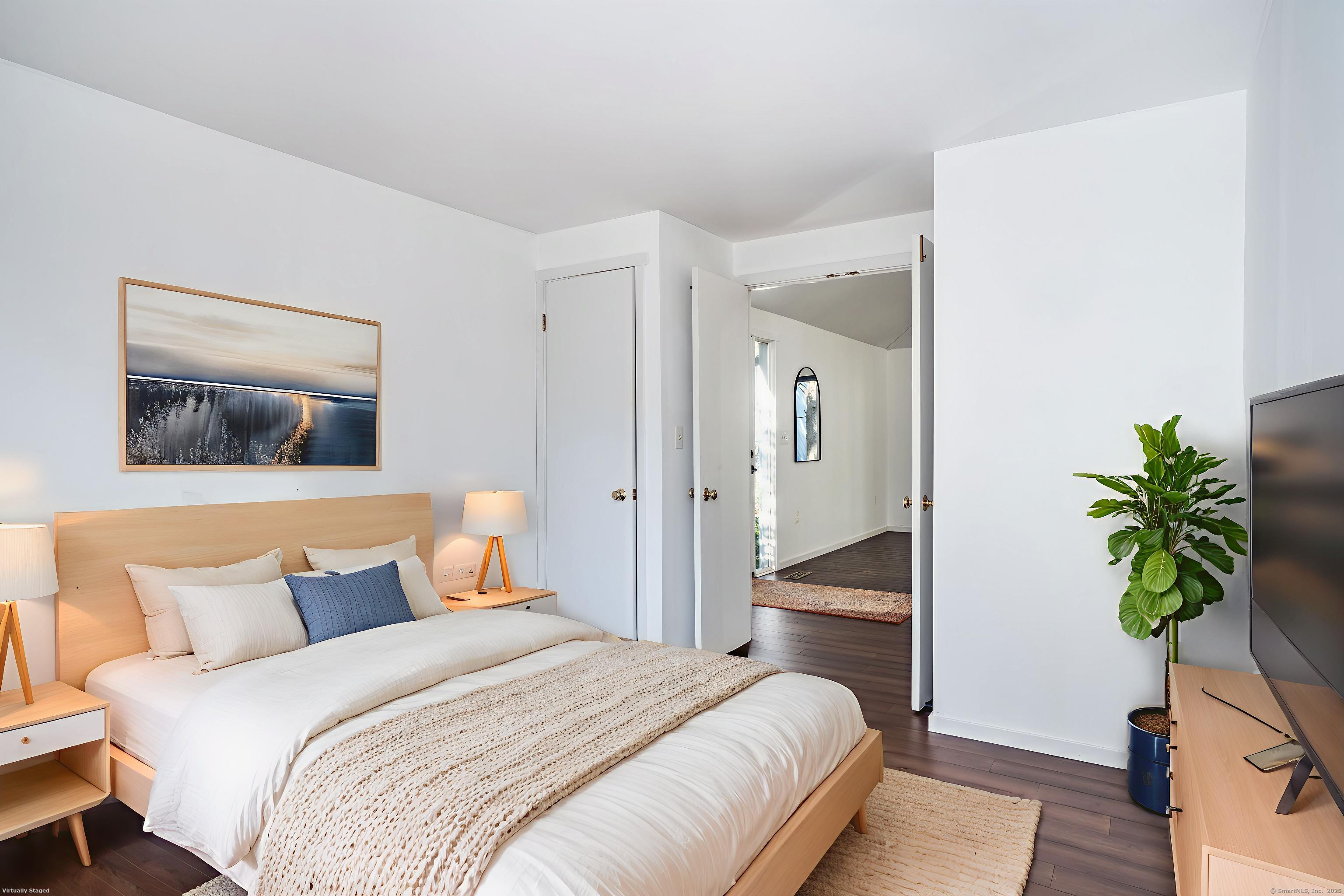 Avon, Connecticut 06001, United States, 2 Bedrooms Bedrooms, ,1 BathroomBathrooms,Residential,Active,235253