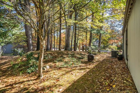 Tiny photo for 1 Morningside Court #1, Avon, CT 06001 (MLS # 24134046)