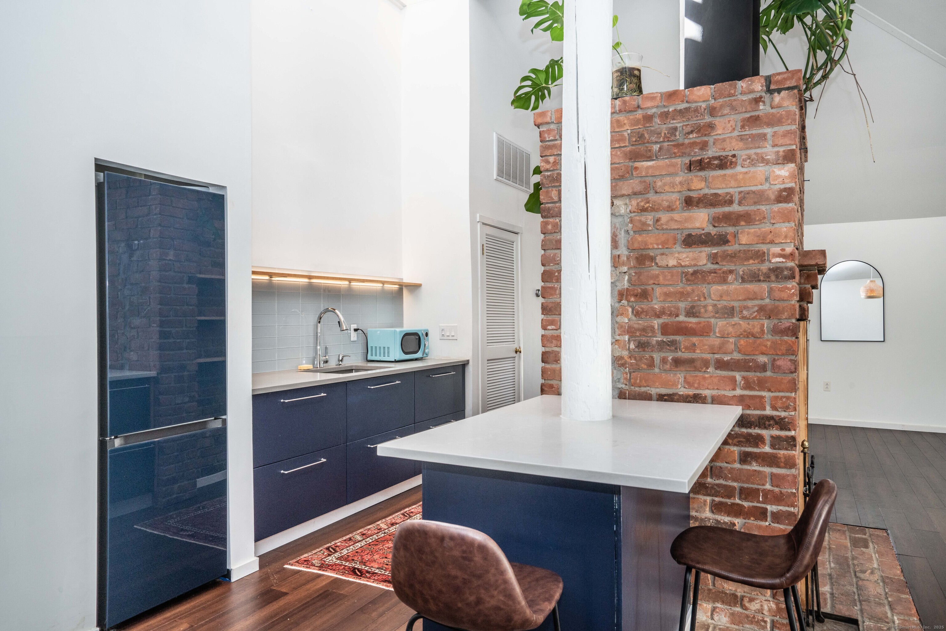 Avon, Connecticut 06001, United States, 2 Bedrooms Bedrooms, ,1 BathroomBathrooms,Residential,Active,235253