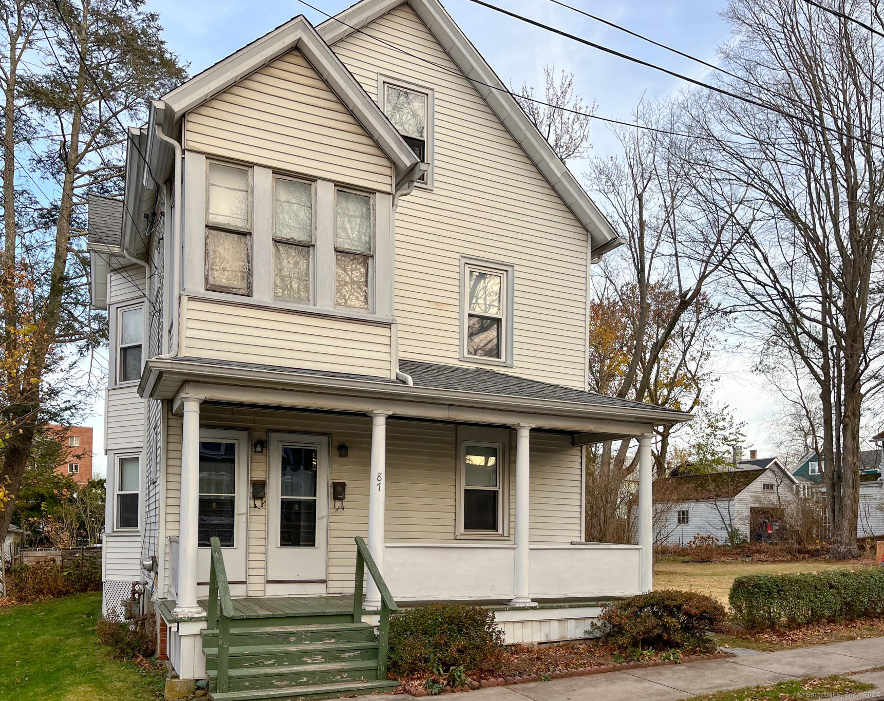 87 Woodward Avenue, Middletown, Connecticut - 3 Bedrooms  
2 Bathrooms  
8 Rooms - 