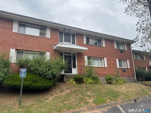 Condo For Rent - 44 Racebrook Road #B<br/> Hartford County, East Hartford, CT 06108