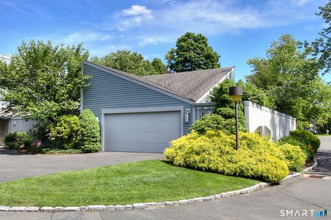 Photo of 112 Harvest Commons #112, Westport, CT 06880 (MLS # 24144902)