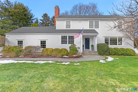 Photo of 2 Red Rose Circle, Darien, CT 06820 (MLS # 24156801)