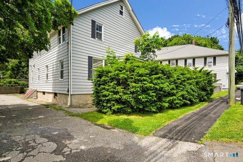 Multifamily For Rent - 1787 Stratfield Road<br/> Fairfield, CT 06825