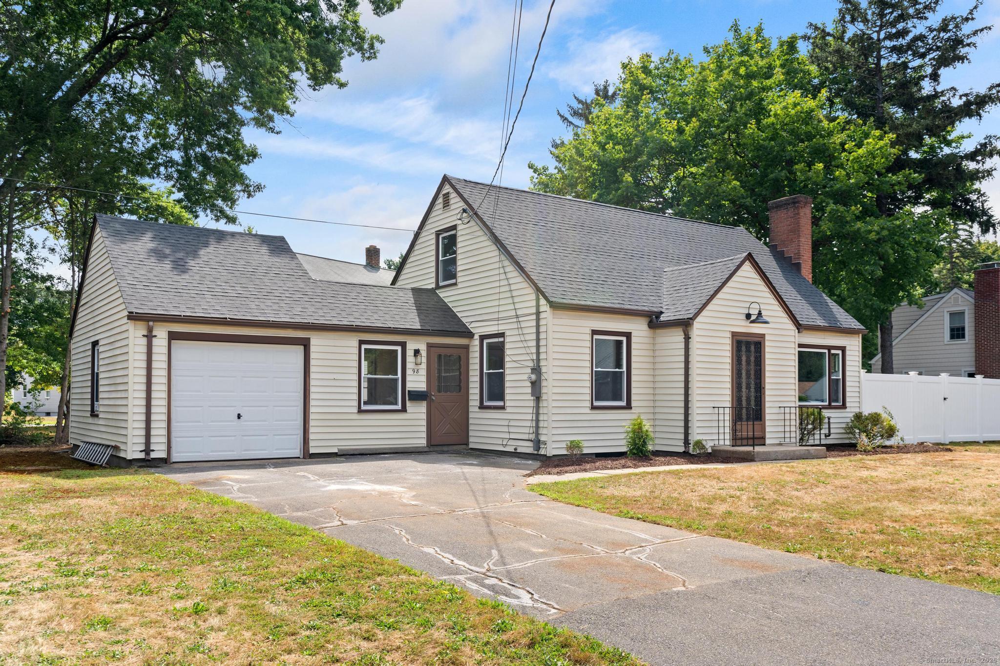 98 Rockwell Avenue