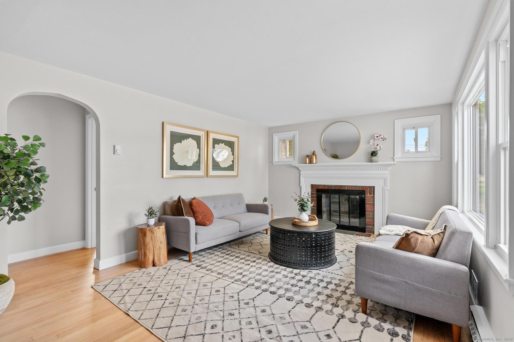 98 Rockwell Avenue