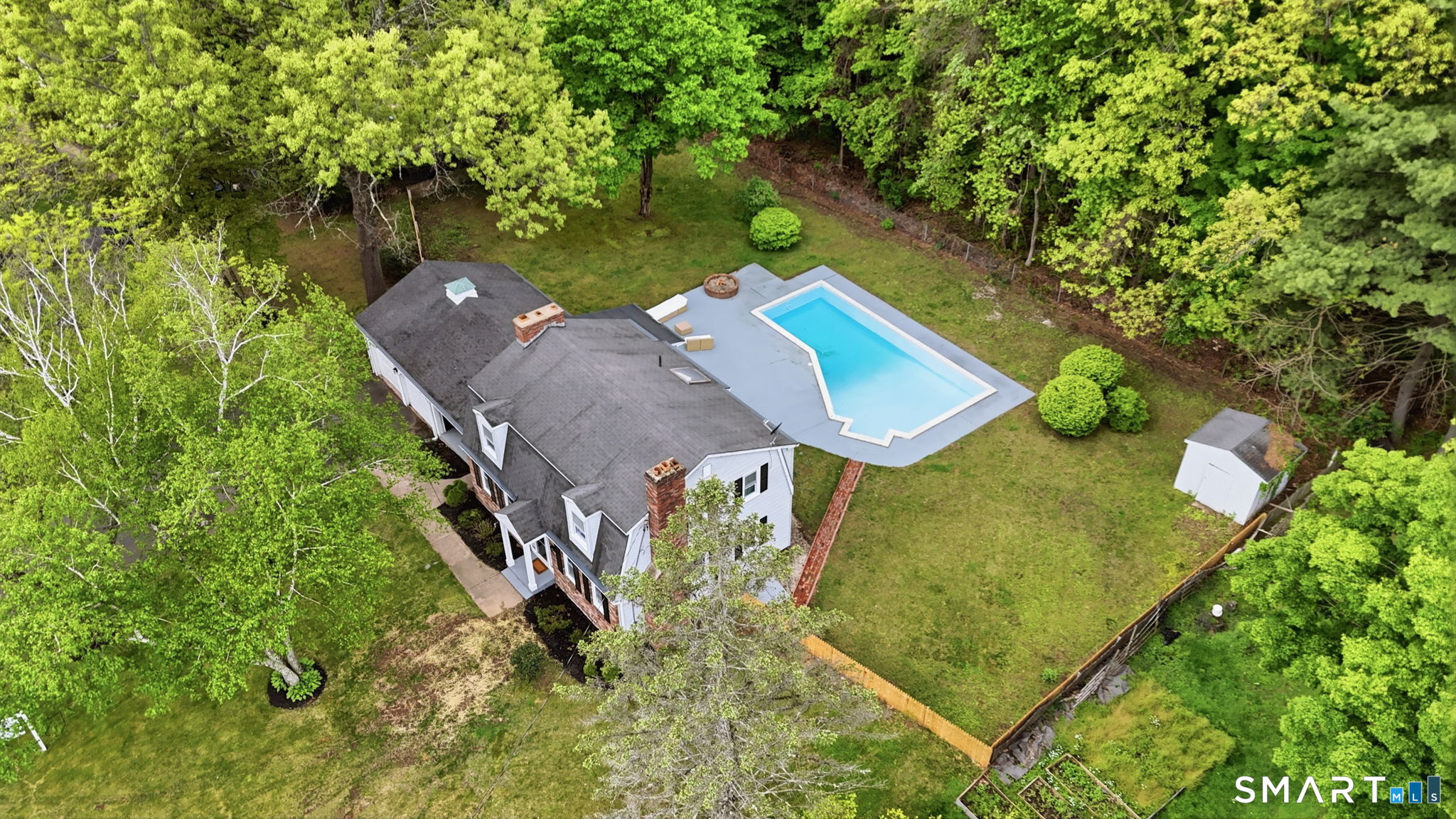 35 Hollow Brook Road