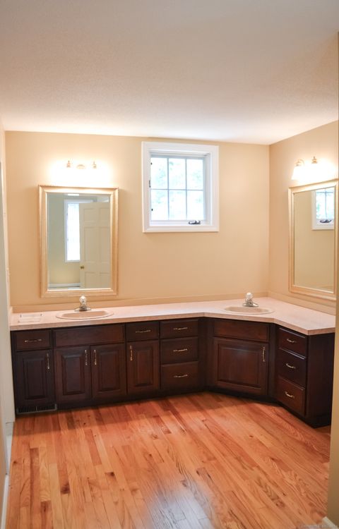 Tiny photo for 1 Kempton Mews, Farmington, CT 06032 (MLS # 24121628)