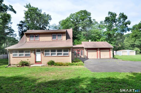 Photo of 106 Cobblestone Way, Windsor, CT 06095 (MLS # 24201236)