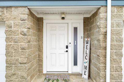 Condo For Sale - 55 Woodland Place #APT 1<br/> Stamford, CT 06902