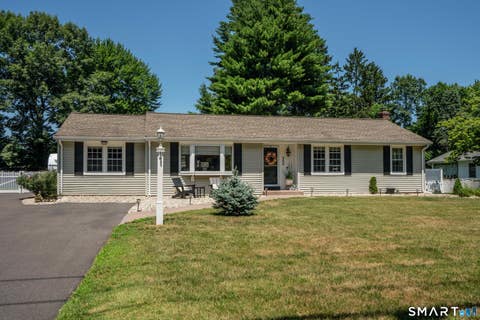 Photo of 355 Burnham Street, Manchester, CT 06042 (MLS # 24190573)