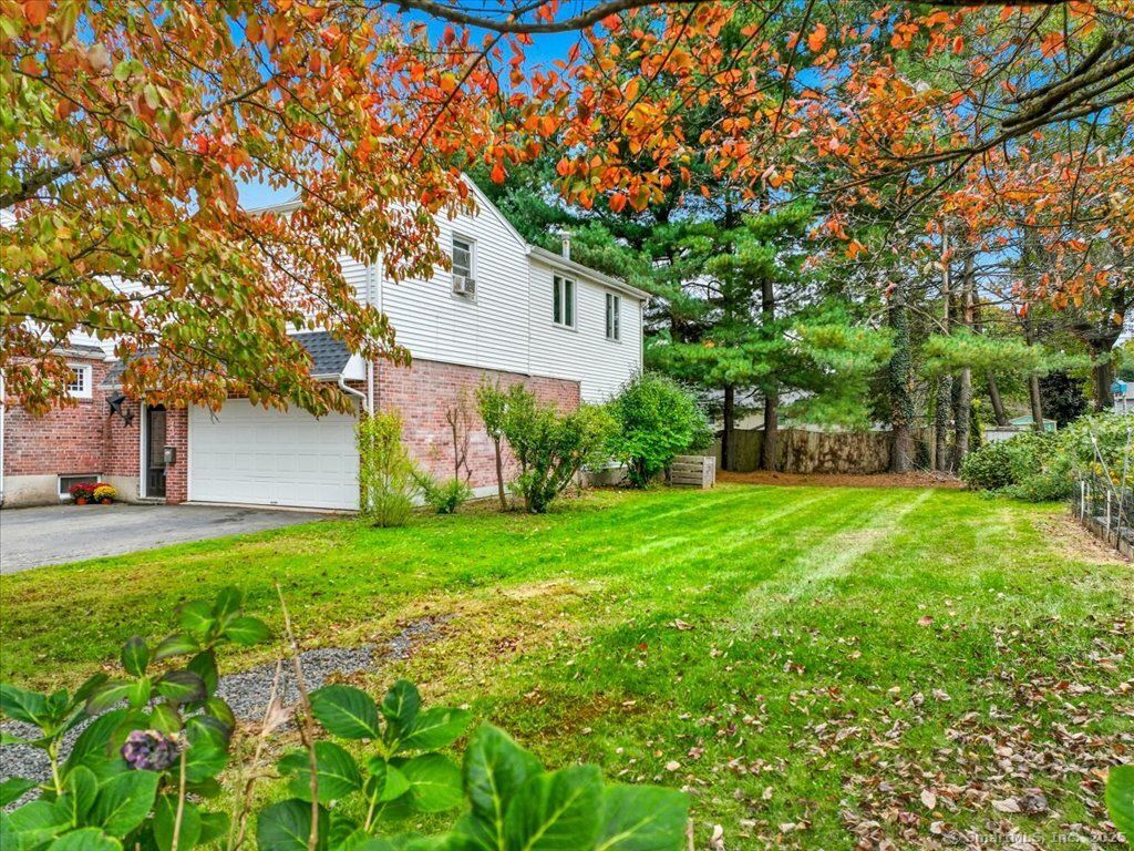 Photo of 37 Commonwealth Avenue, Newington, CT 06111 (MLS # 24133692)