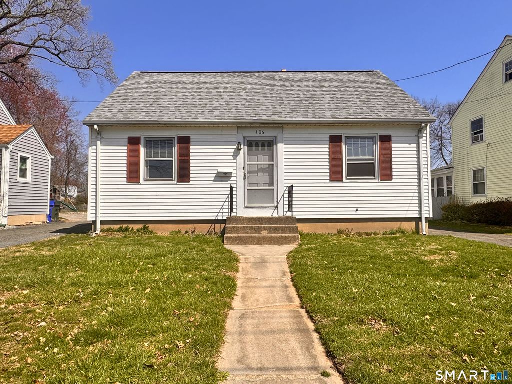 Photo of 406 Oakwood Avenue, West Hartford, CT 06110 (MLS # 24151968)