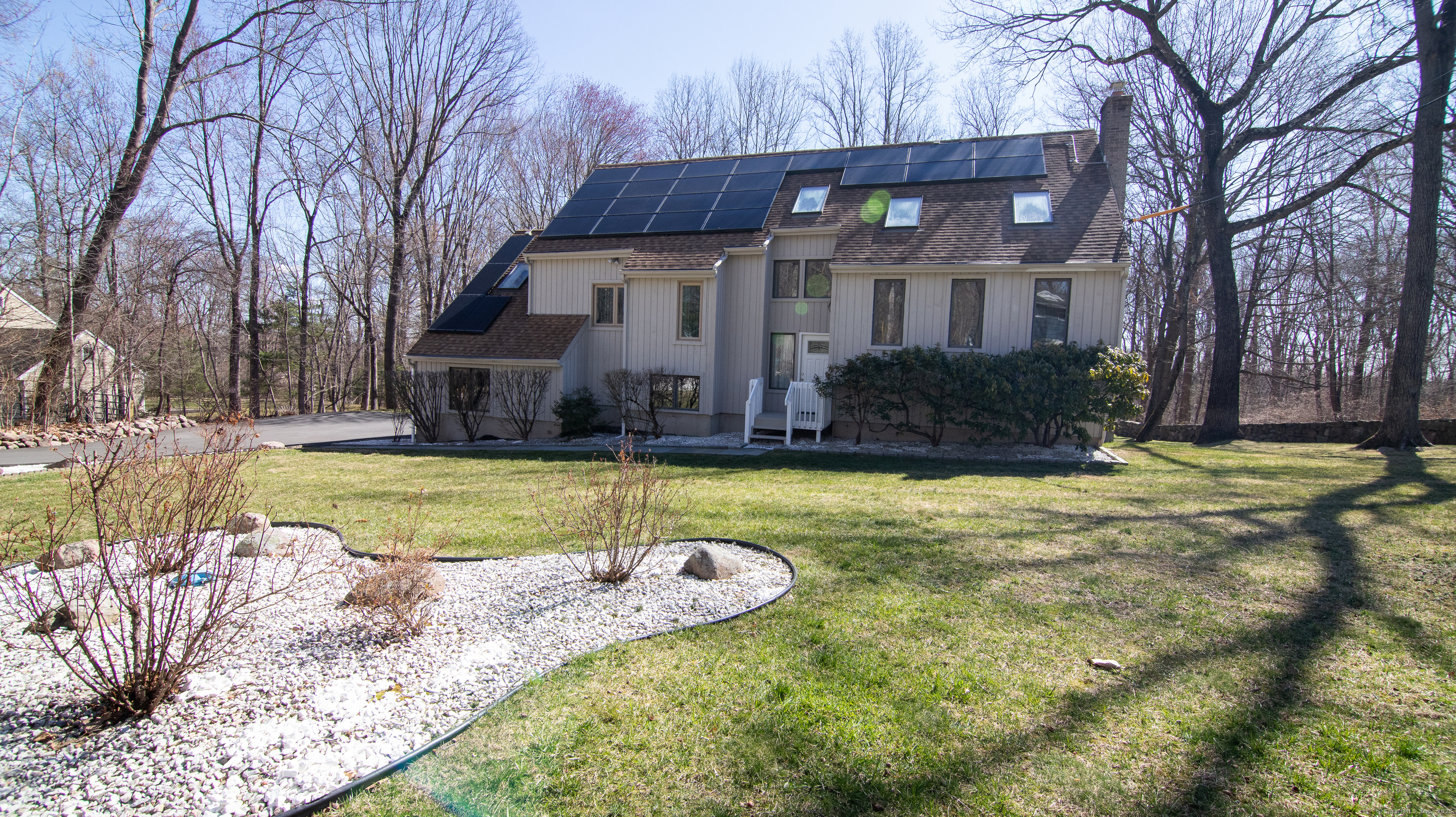 955 Dunbar Hill Road, Hamden, Connecticut image 3