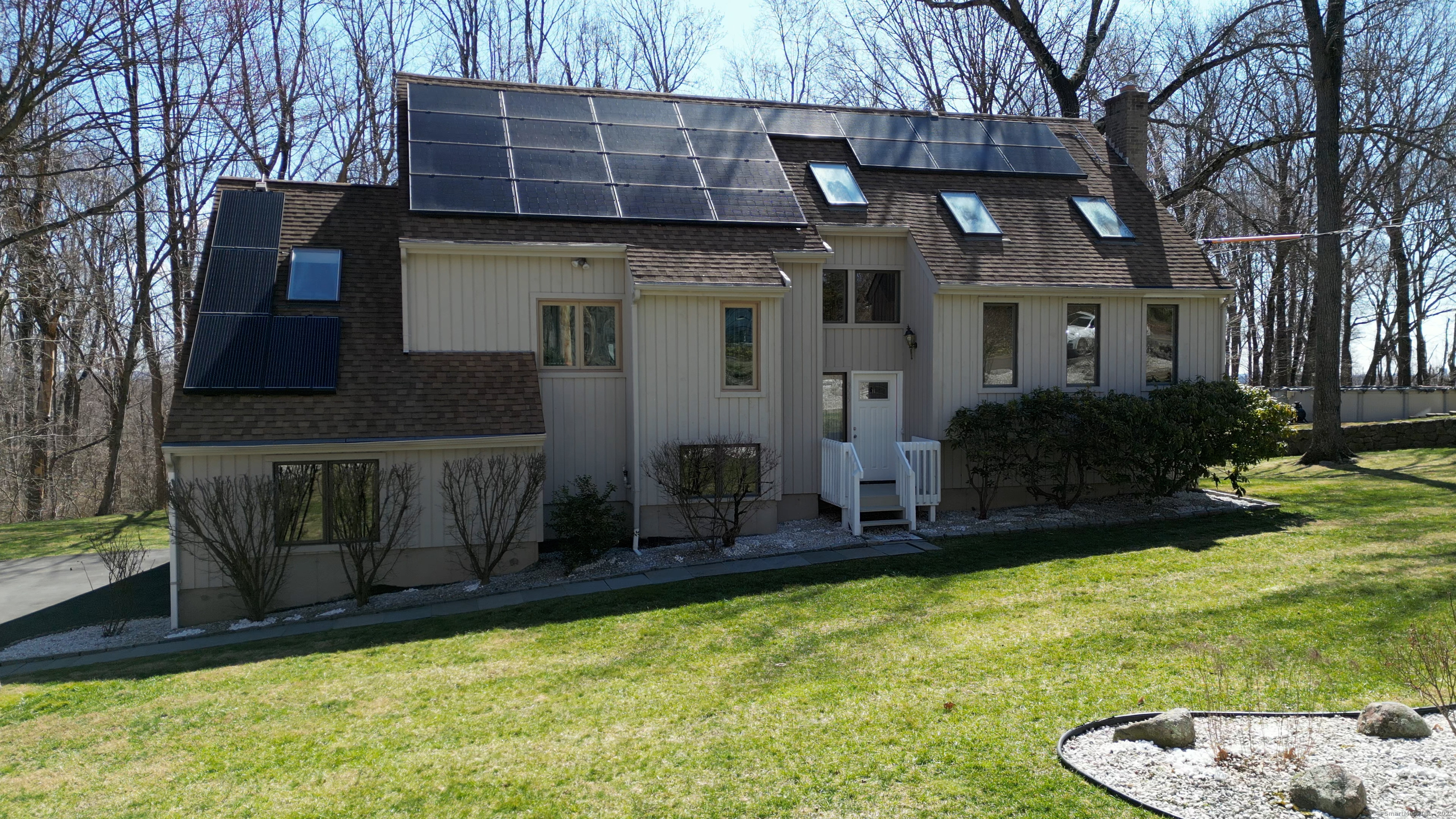 955 Dunbar Hill Road, Hamden, Connecticut image 5