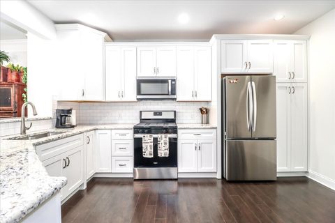 Tiny photo for 433 Brookside Court #433, Newtown, CT 06470 (MLS # 24157176)