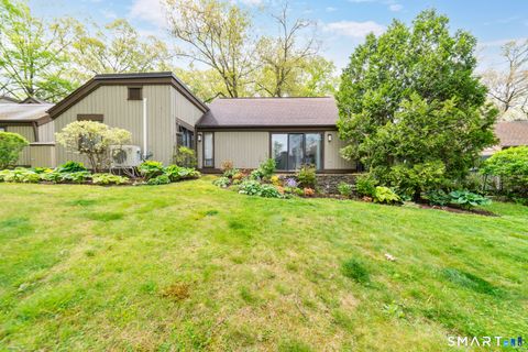 Tiny photo for 122 Heritage Village #B, Southbury, CT 06488 (MLS # 24169870)