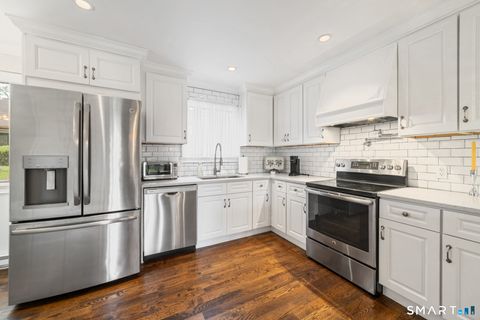 Tiny photo for 122 Heritage Village #B, Southbury, CT 06488 (MLS # 24169870)