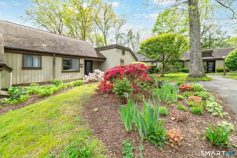 Tiny photo for 122 Heritage Village #B, Southbury, CT 06488 (MLS # 24169870)
