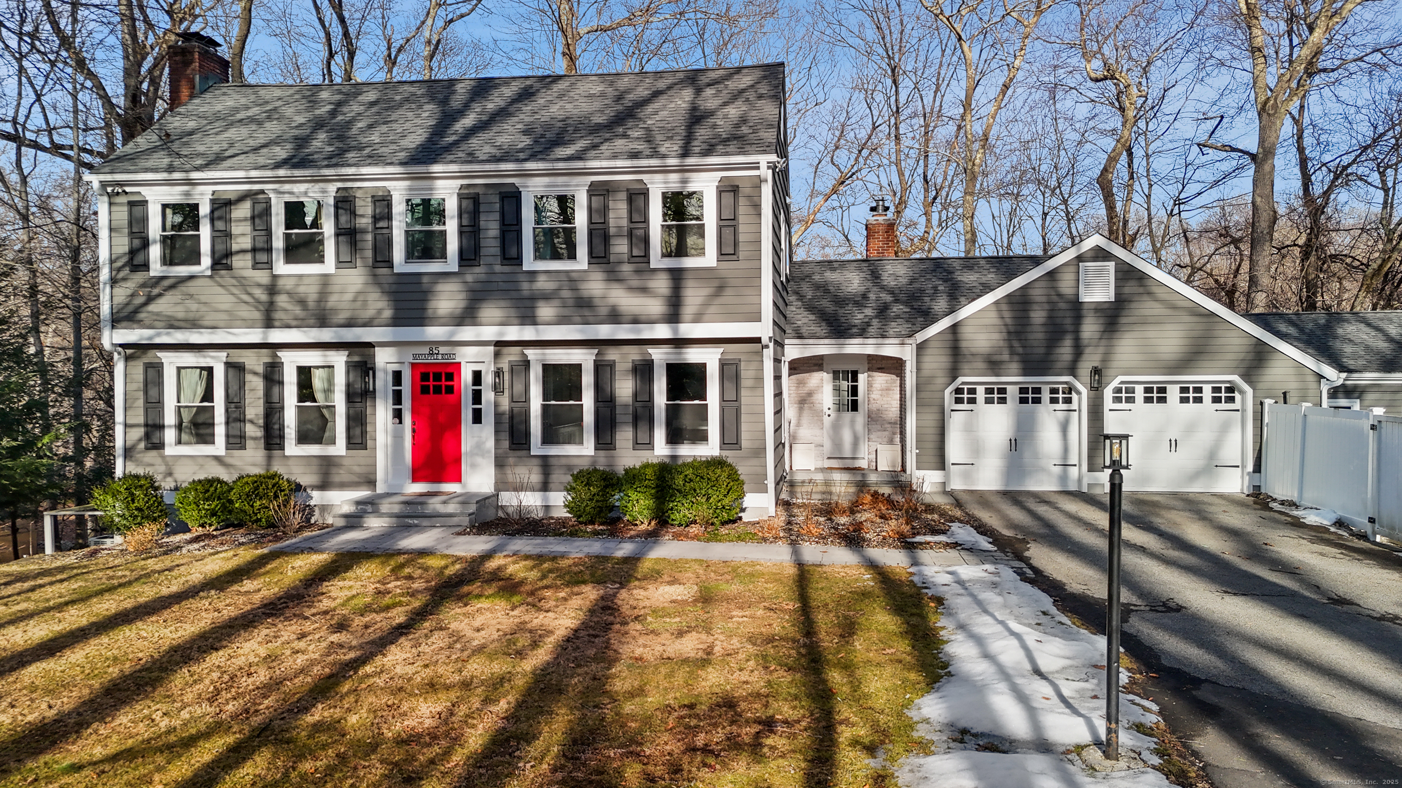 Property for Sale at Mayapple Road, Stamford, Connecticut - Bedrooms: 4 
Bathrooms: 3.5 
Rooms: 14  - $1,350,000