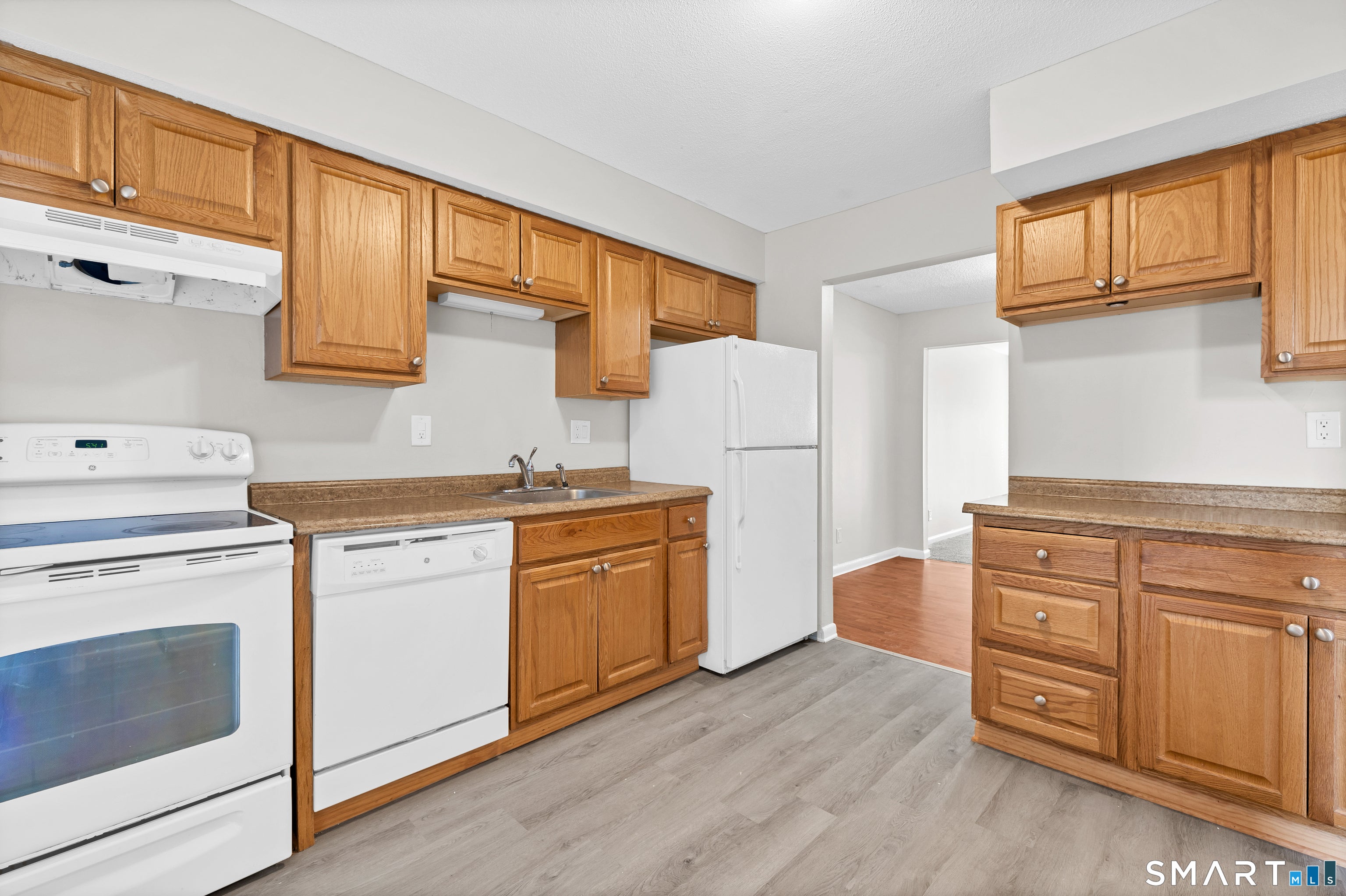7 Woodland Avenue D