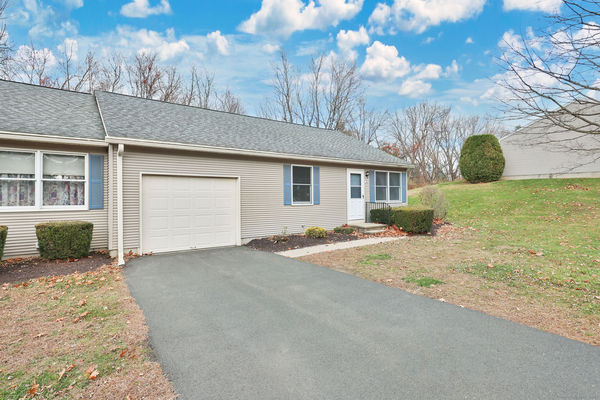 102 North Maple Street APT 1A