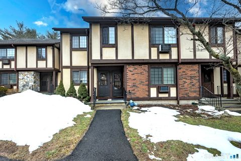 110 Foxwood Close 110 Milford CT 06461