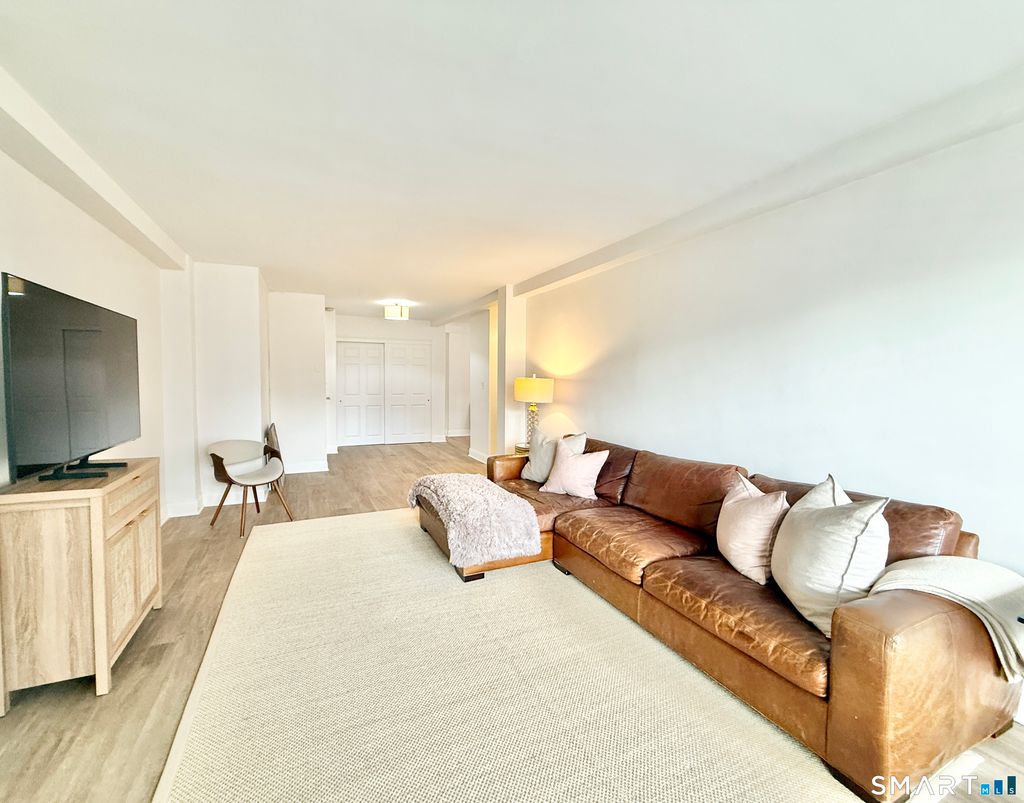 Photo of 700 Summer Street #APT 4A, Stamford, CT 06901 (MLS # 24158992)