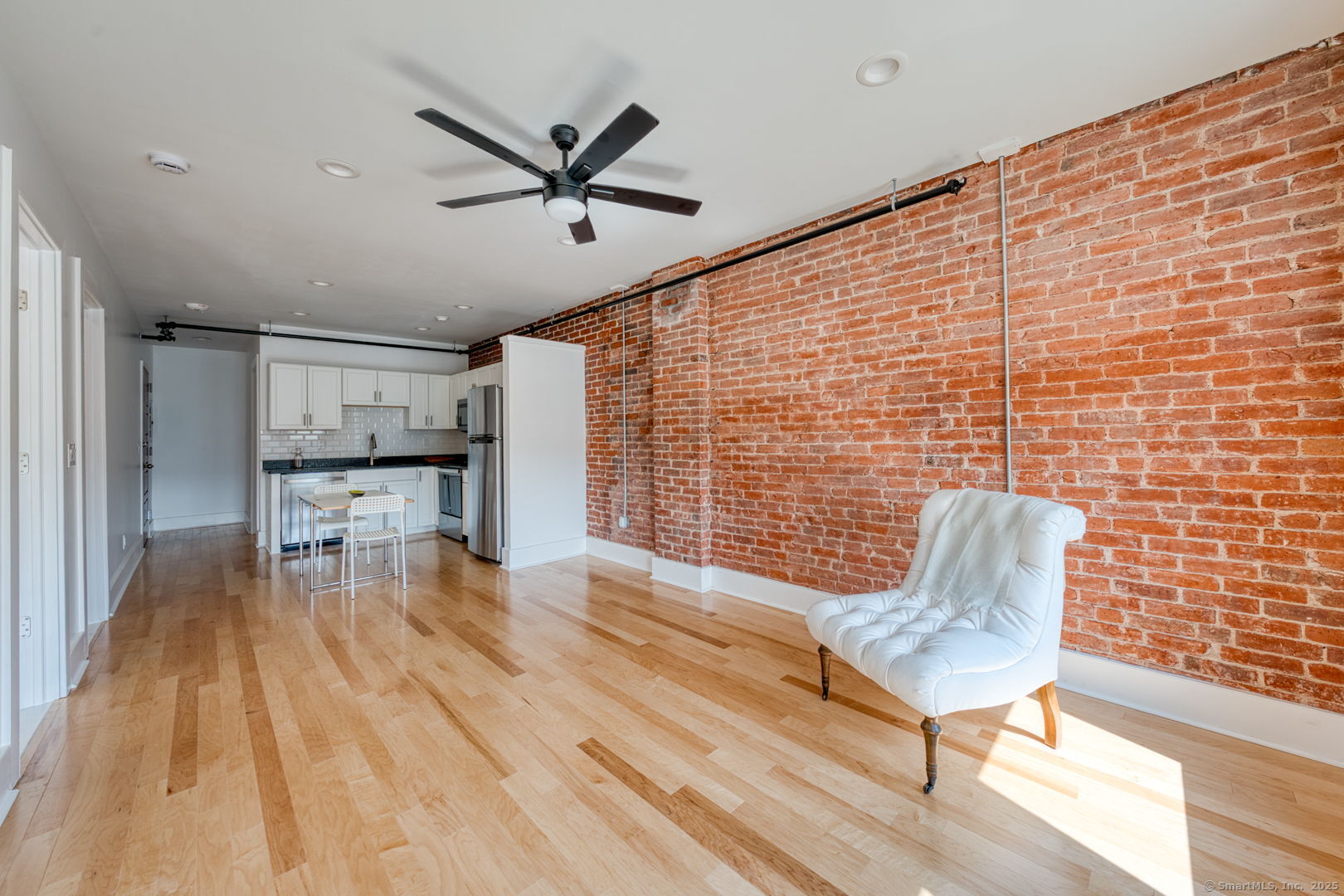 Main Street 303, Torrington, Connecticut - 1 Bedrooms  
1 Bathrooms  
1 Rooms - 