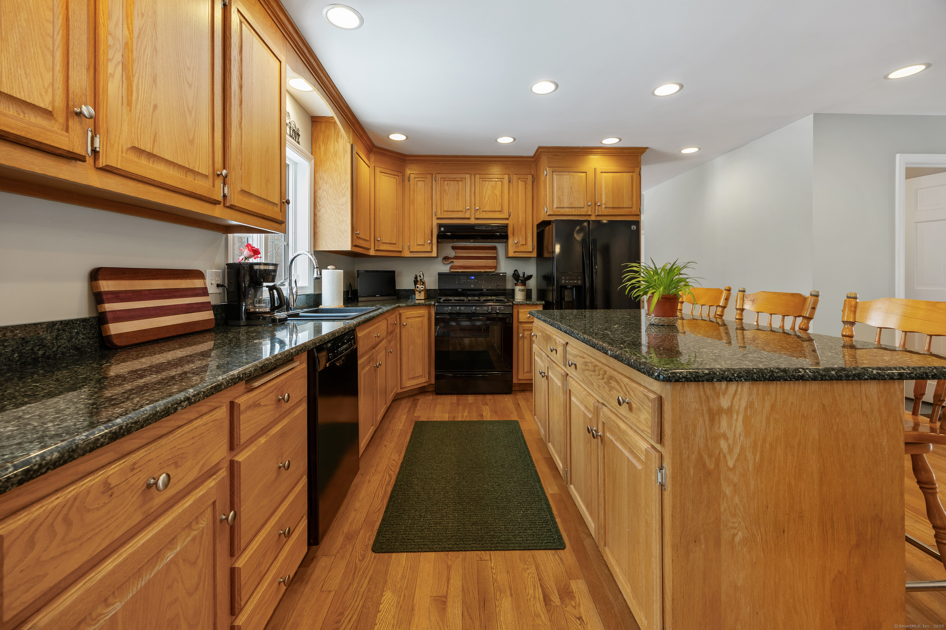 140 Scenic Court, Cheshire, Connecticut image 12