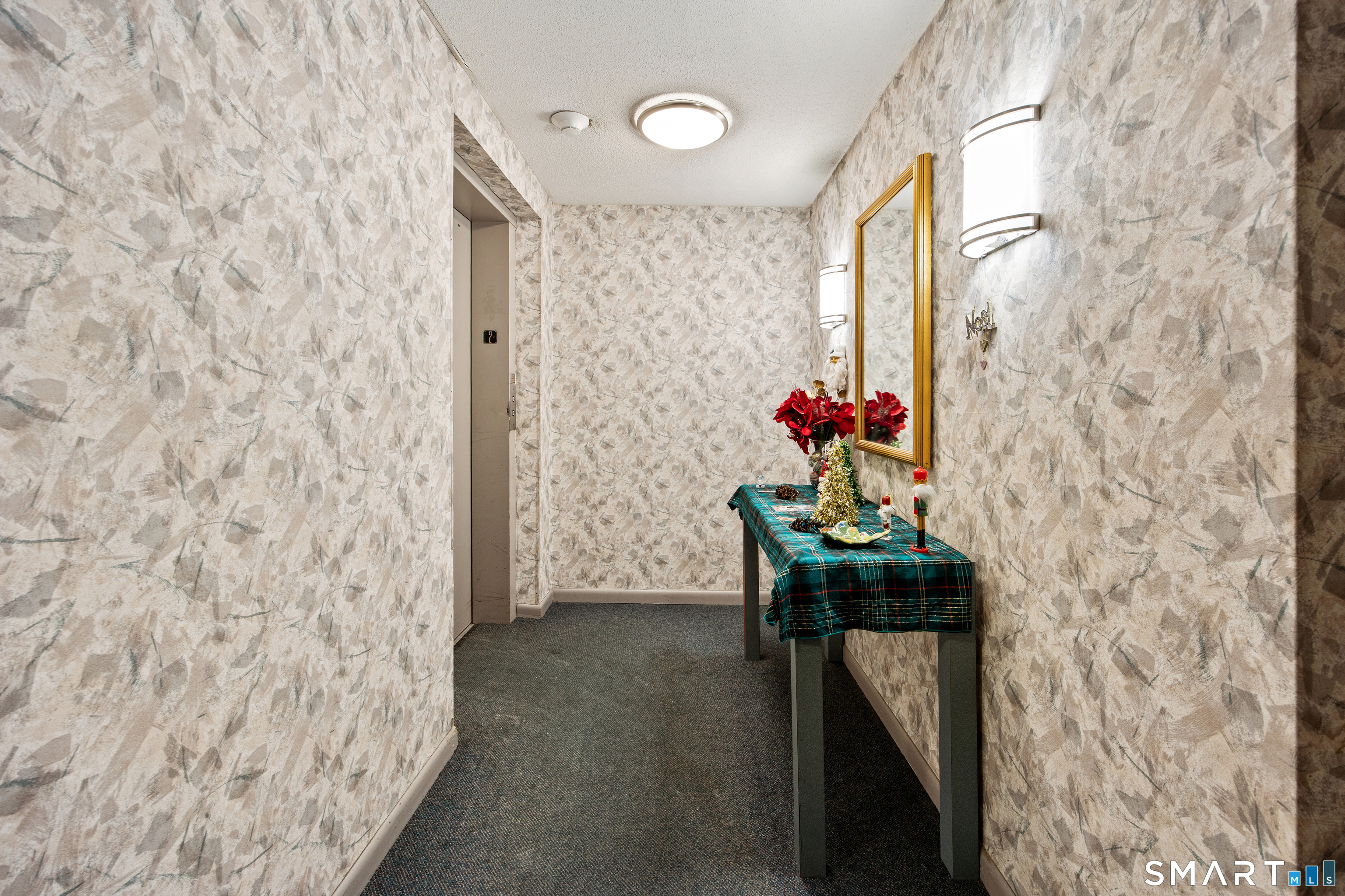 2220 Harbor View Drive 2220