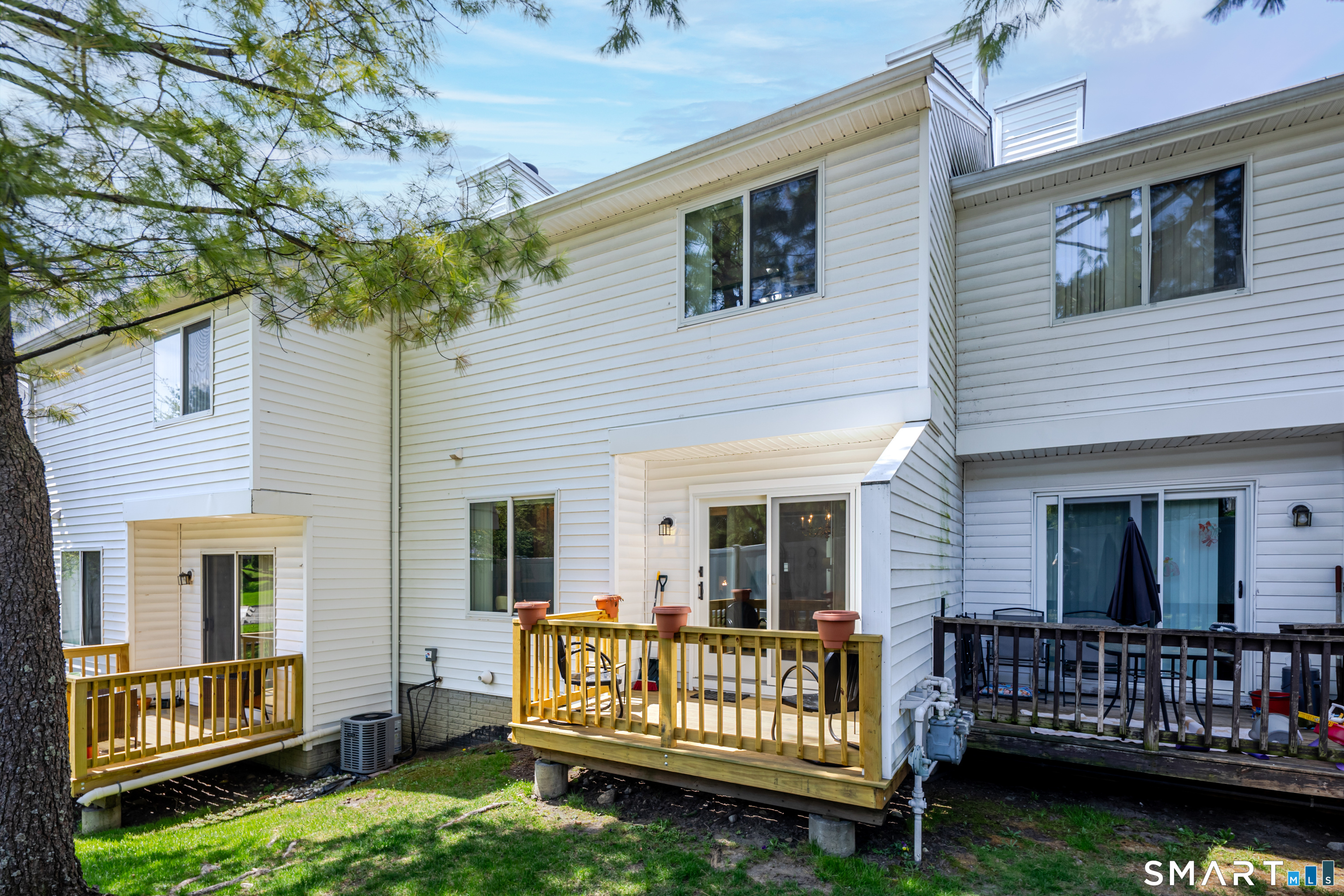 68 Virginia Avenue 14