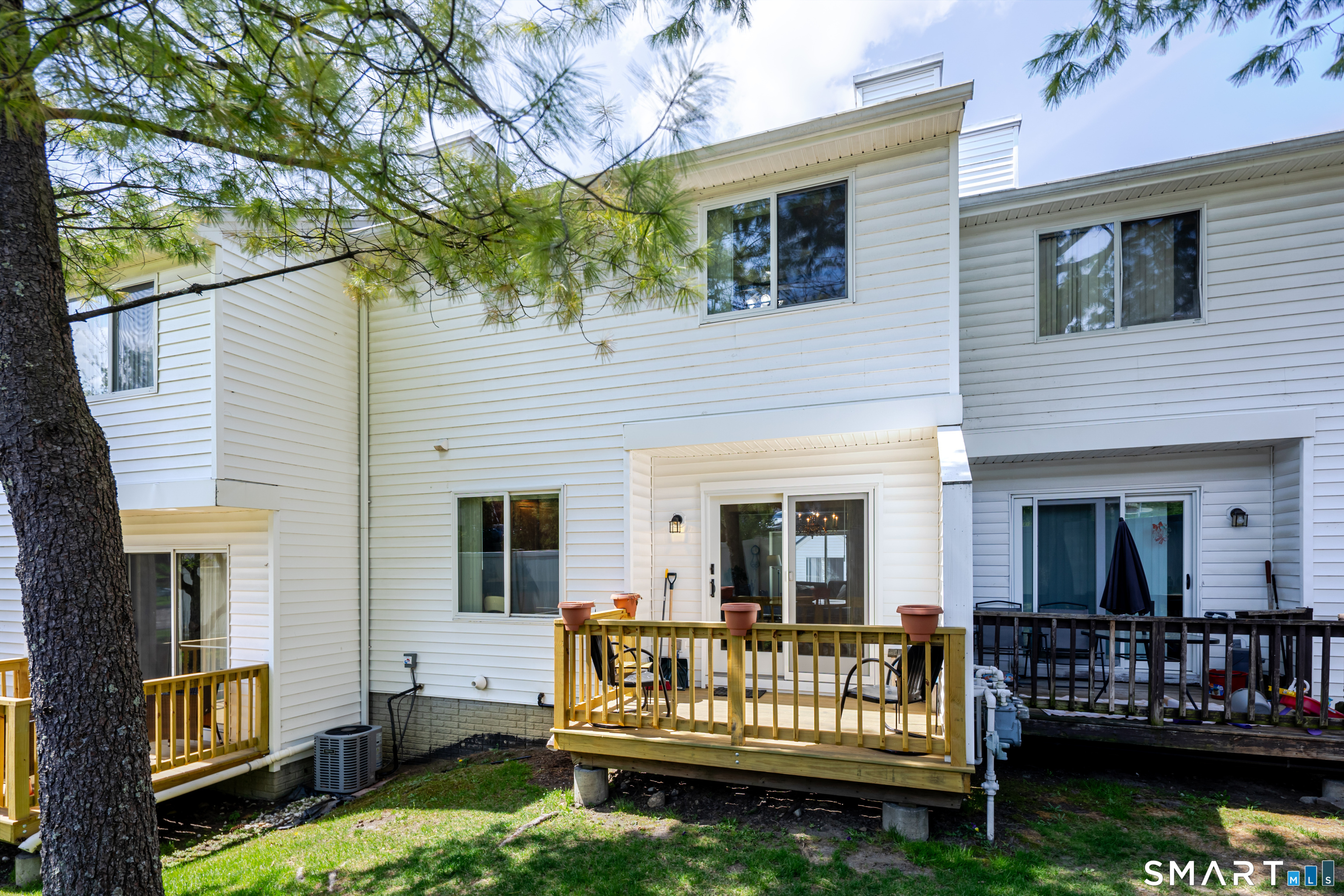 68 Virginia Avenue 14