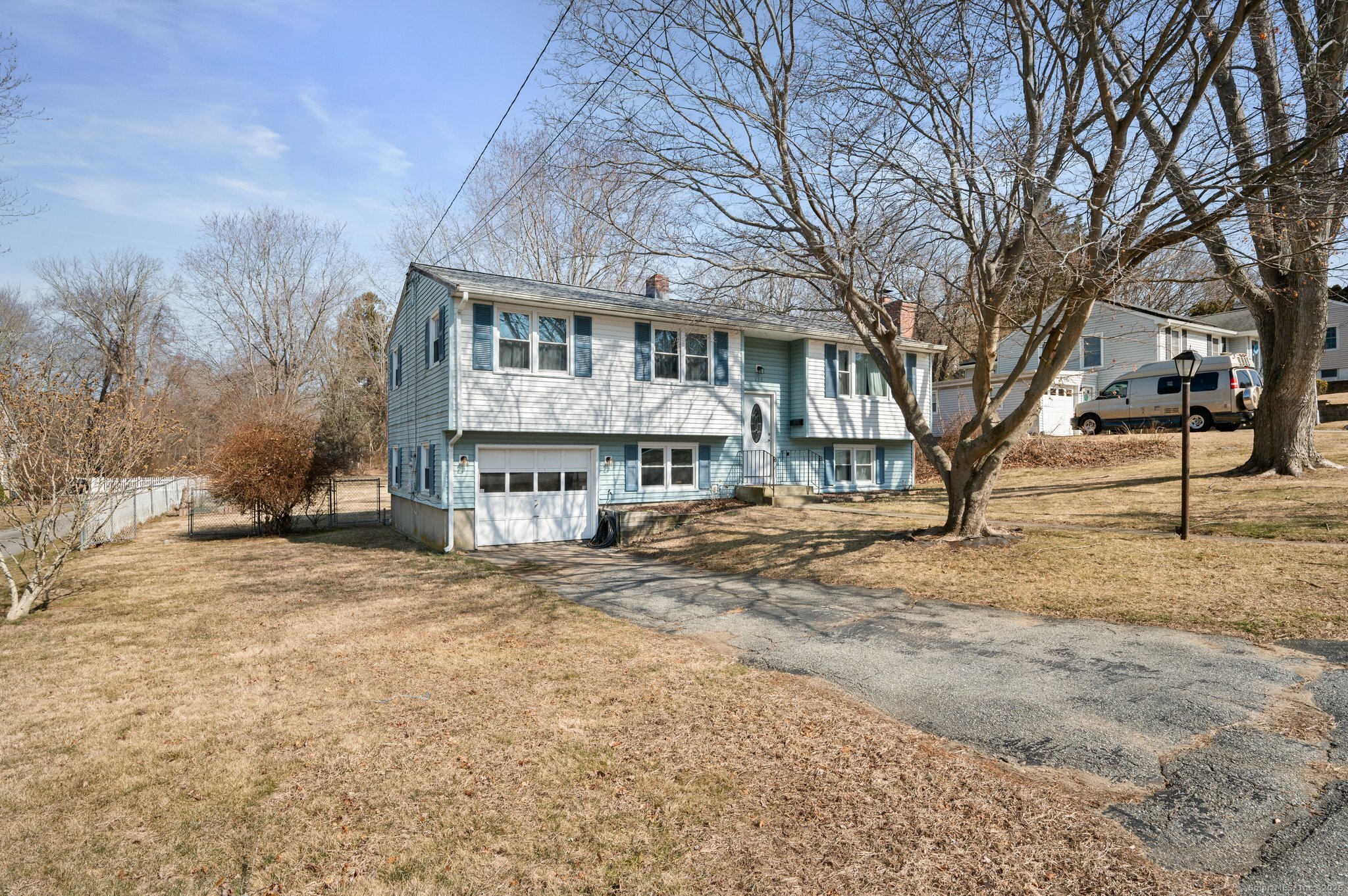 225 Thames Street, New London, Connecticut image 4