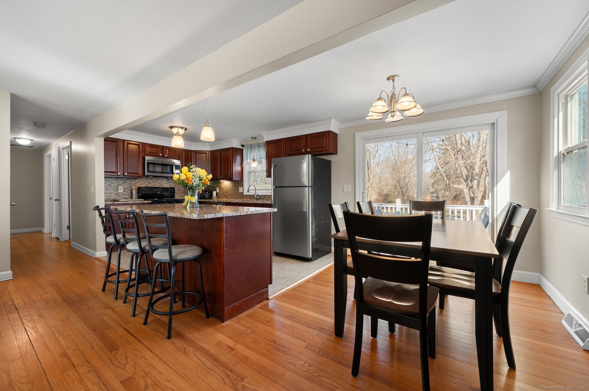 225 Thames Street, New London, Connecticut image 9