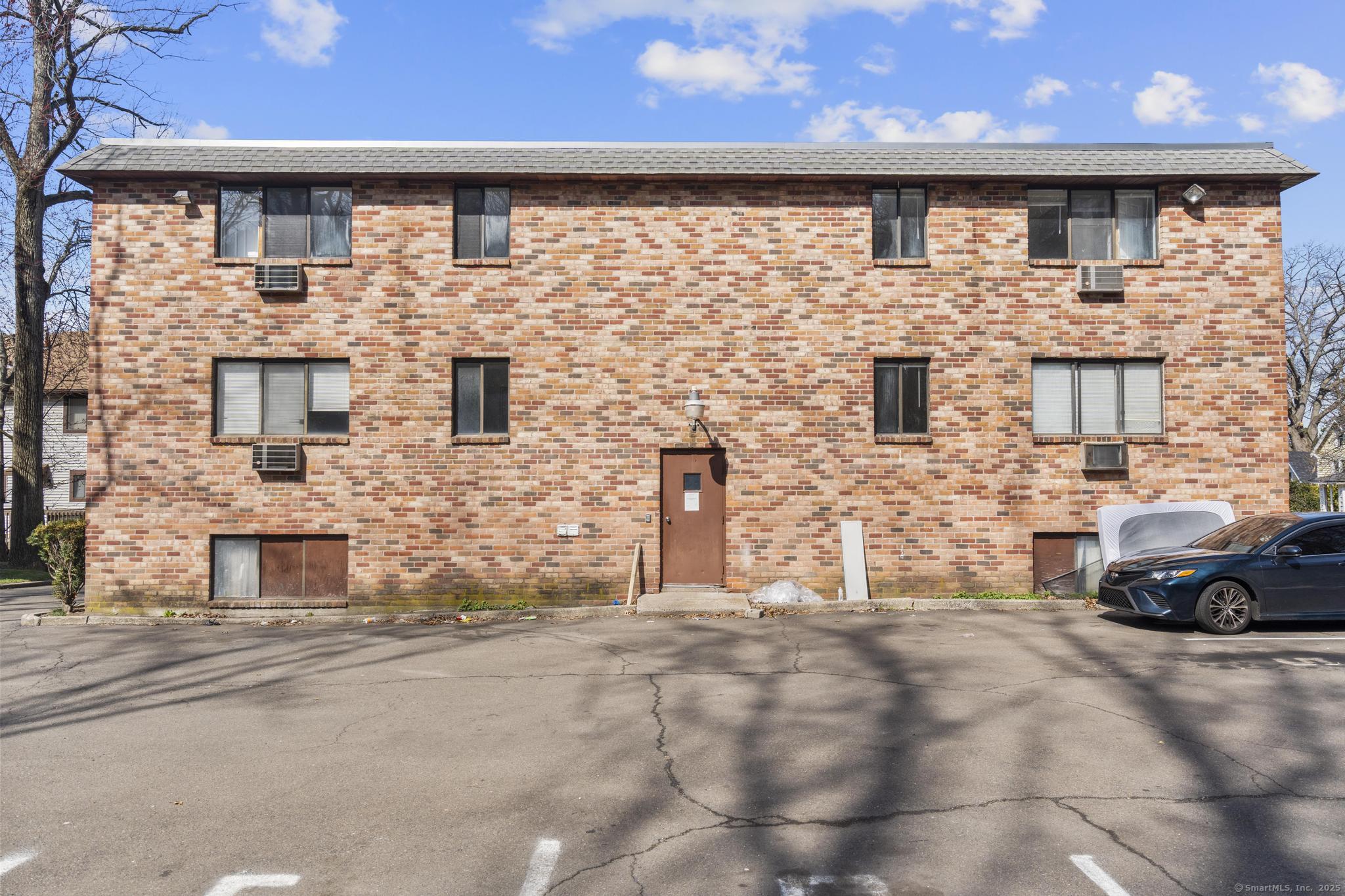 543 Woodward Avenue