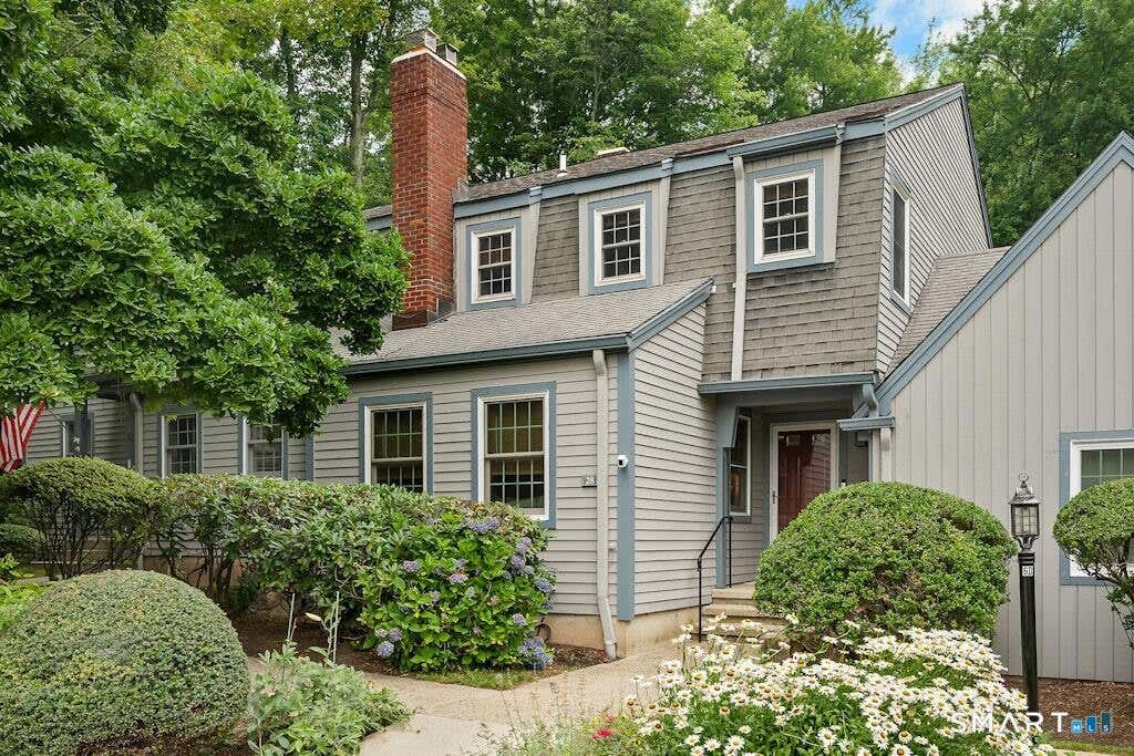 Photo of 28 Paisley Lane #28, Fairfield, CT 06825 (MLS # 24191449)