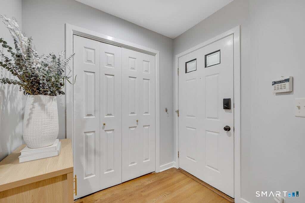 Photo of 28 Paisley Lane #28, Fairfield, CT 06825 (MLS # 24191449)
