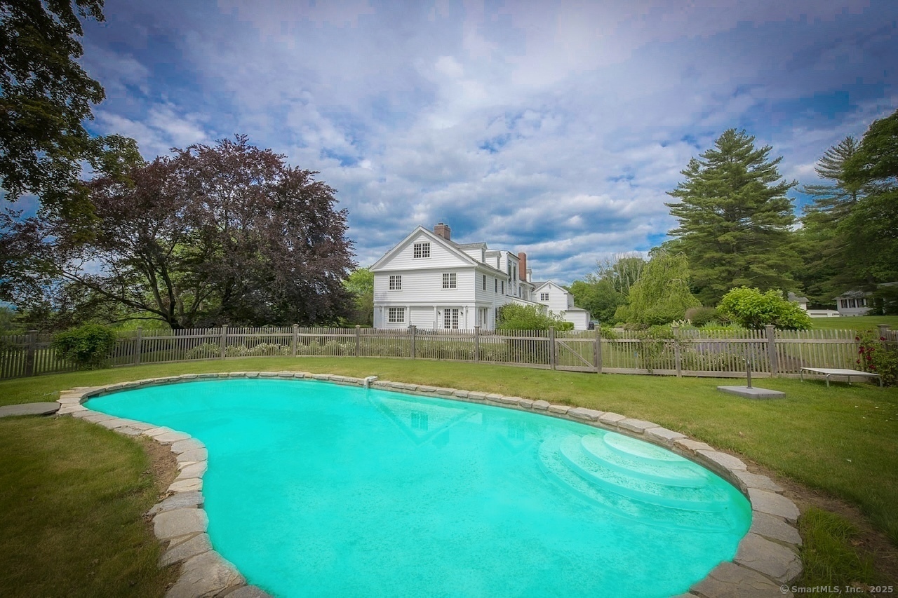 325 Canaan Road