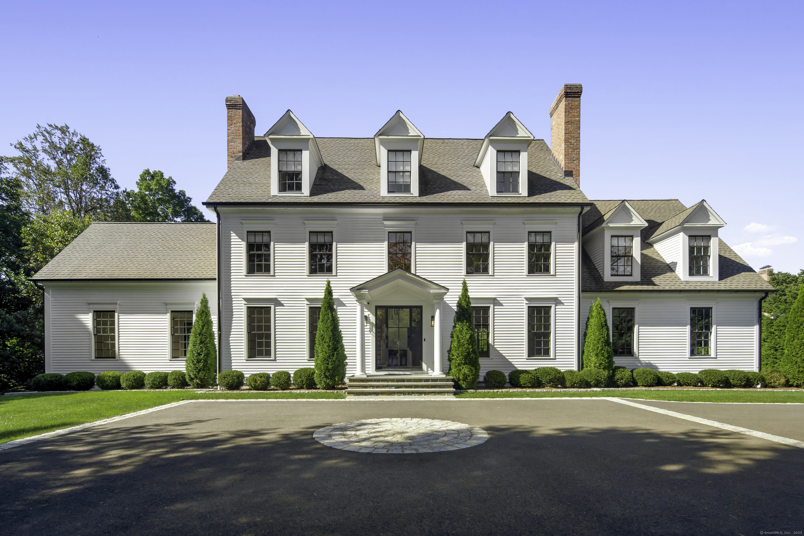 Old Stamford Road, New Canaan, Connecticut - 5 Bedrooms  
5 Bathrooms  
9 Rooms - 