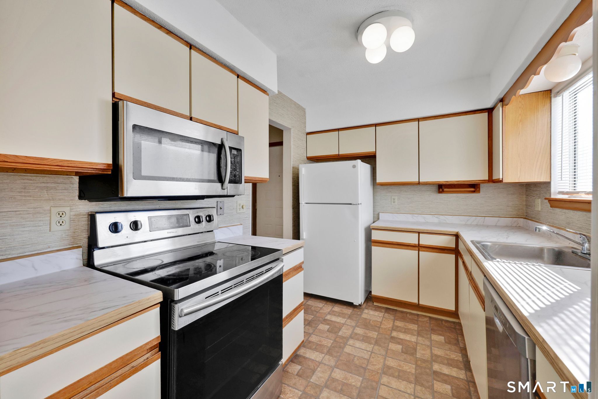 23 Staffordshire Commons Drive 23