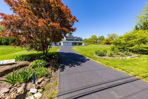 10 Spoonville Road East Granby CT 06026