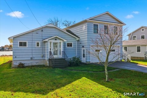 3 Lamberts Lane Stonington CT 06378