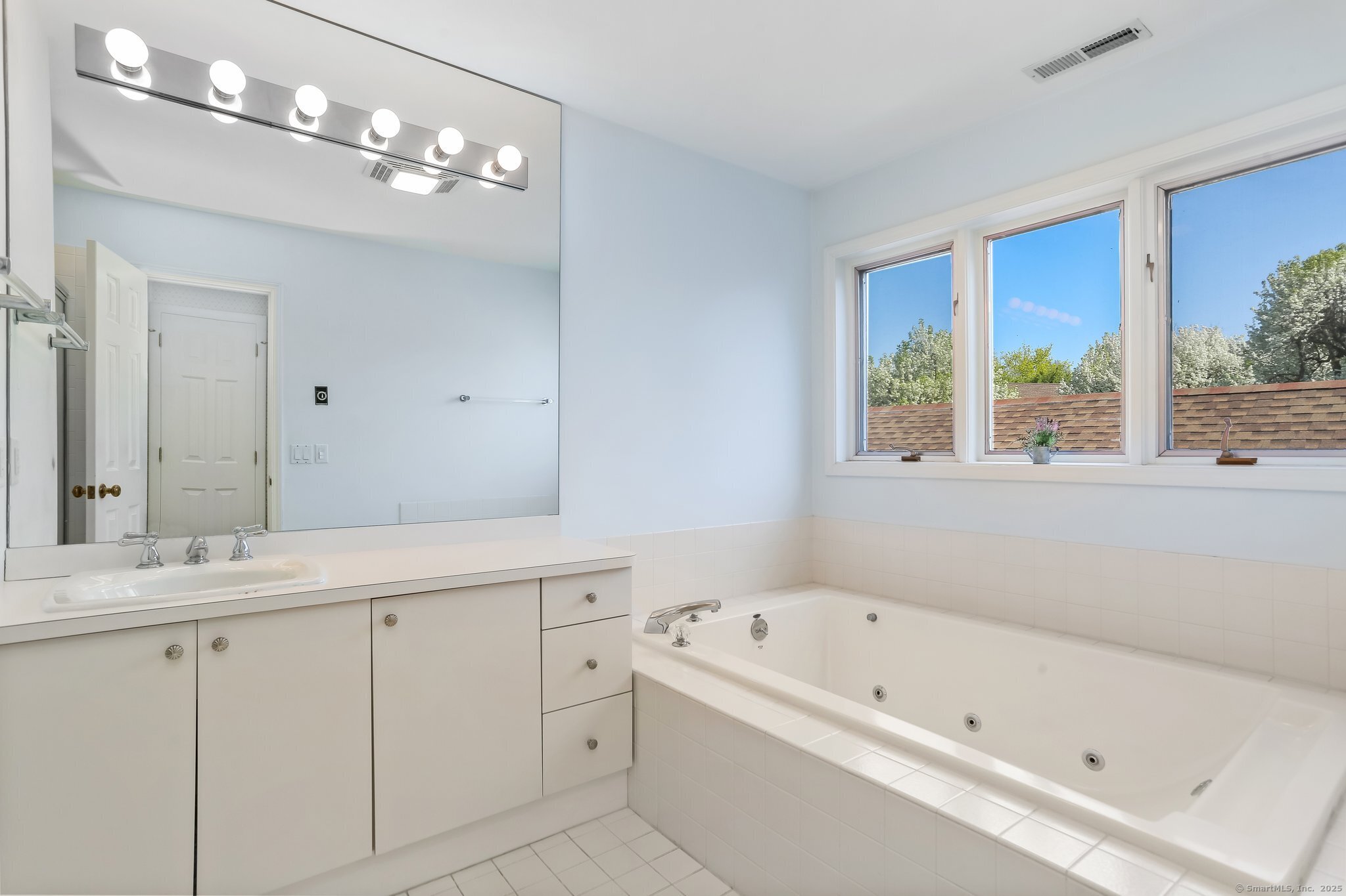 141 Regents Park, Westport, Connecticut image 21