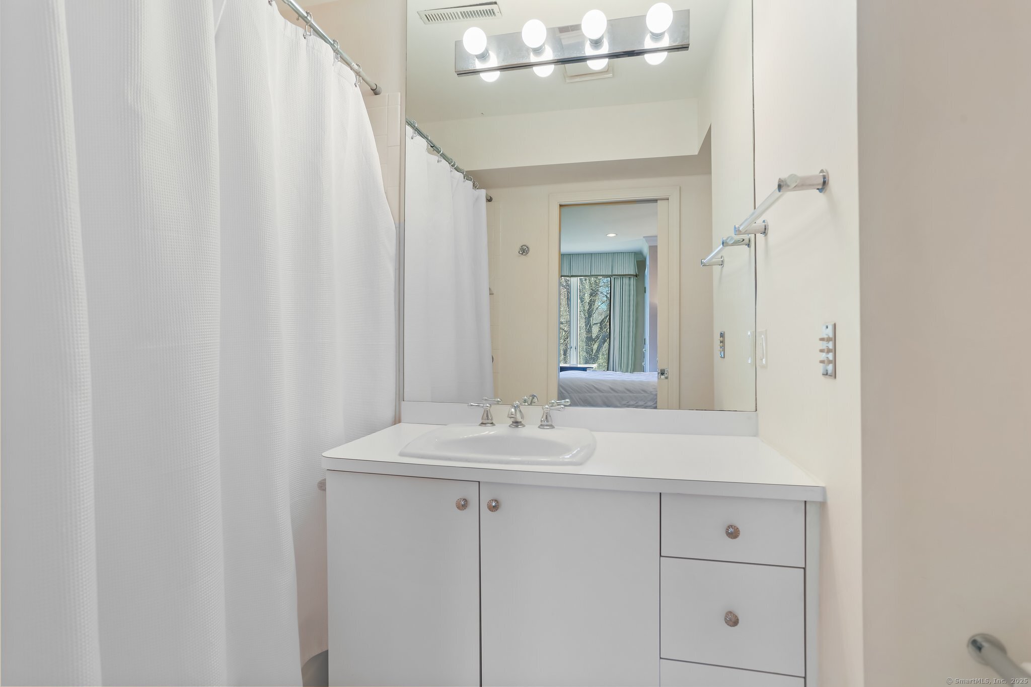 141 Regents Park, Westport, Connecticut image 24