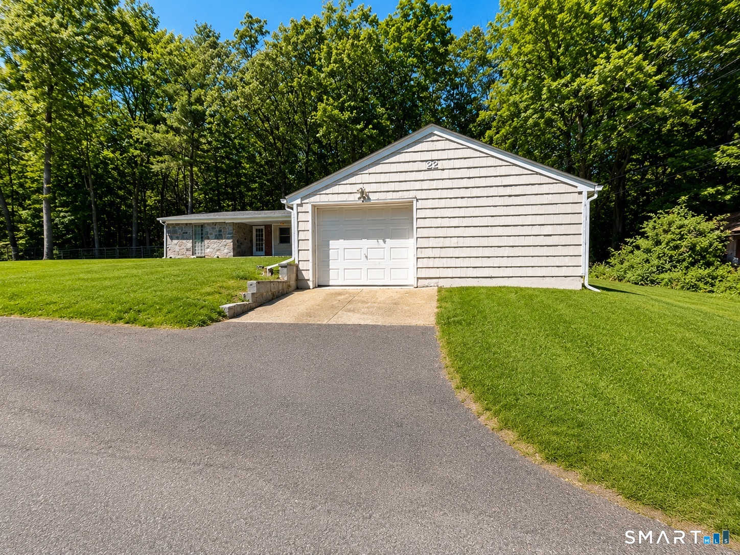 22 Circle Drive