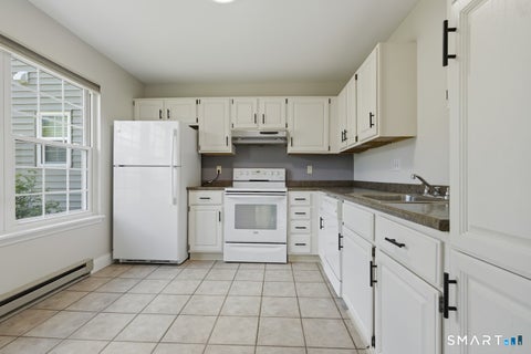 Tiny photo for 10 Taft Point #8, Waterbury, CT 06708 (MLS # 24200684)