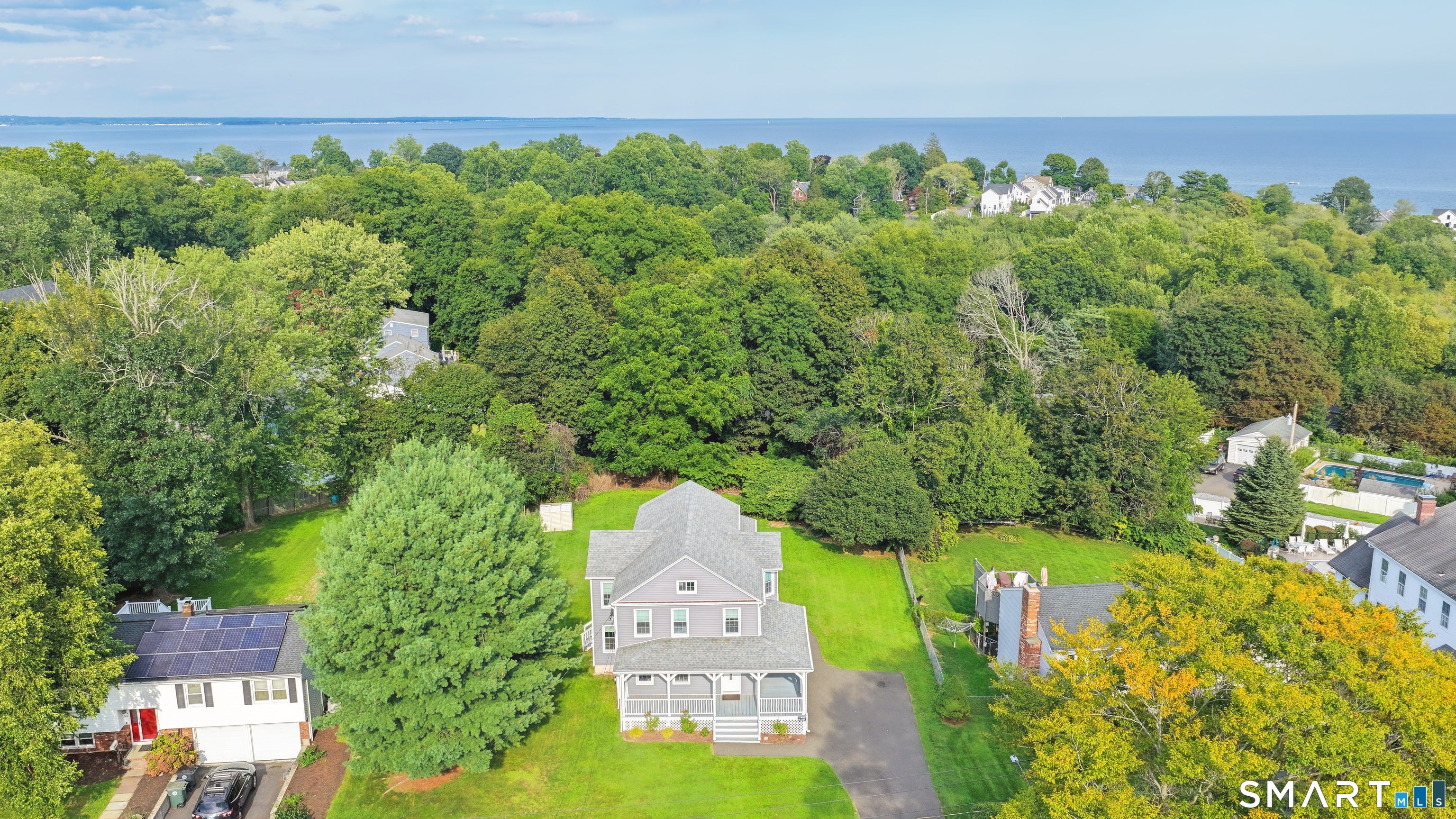 592 Pond Point Avenue