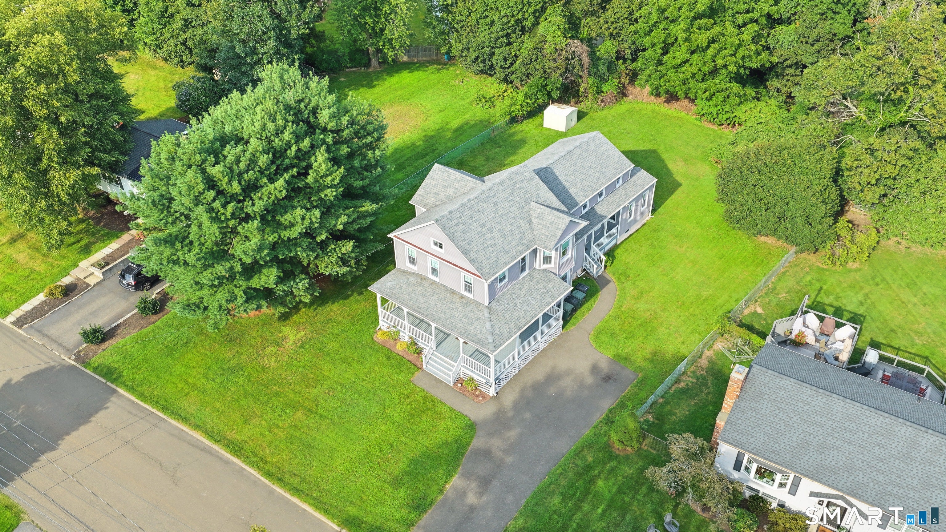 592 Pond Point Avenue