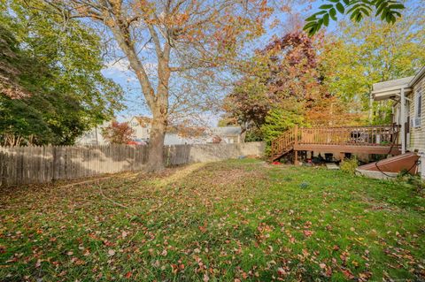 Tiny photo for 19 Dart Street, New London, CT 06320 (MLS # 24134815)